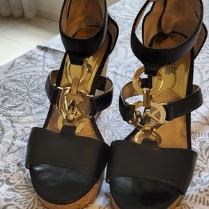 Michael Kors, size 8 black gold